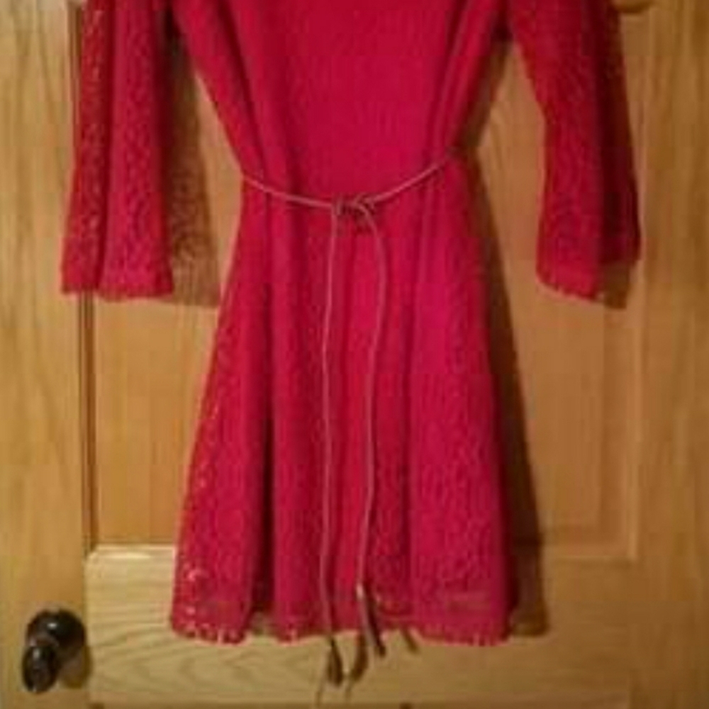 𝅺SHARAGANO Bell Sleeve Red Overlay Lace Dress - Picture 6 of 8